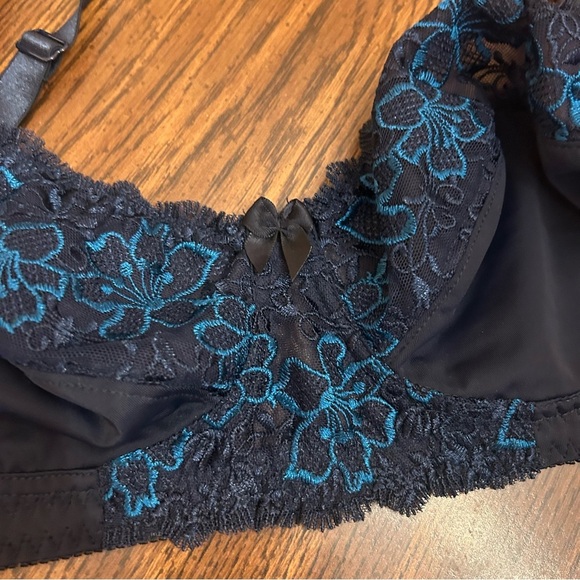 Curve Muse Lingerie NEW blue nylon lace padded wireless bra size 36 C - Picture 7 of 8